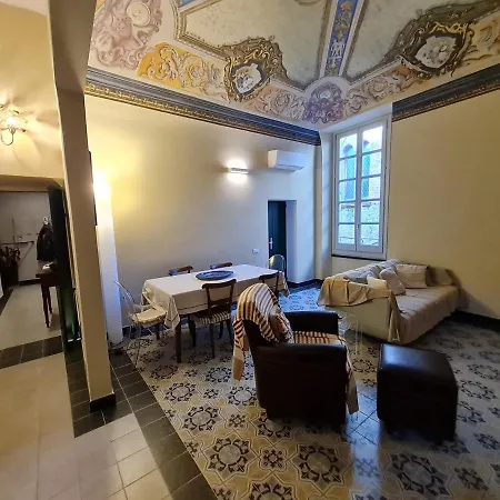 Residenza D'epoca La Nostra Casa Tra Le Torri Bed and breakfast Albenga